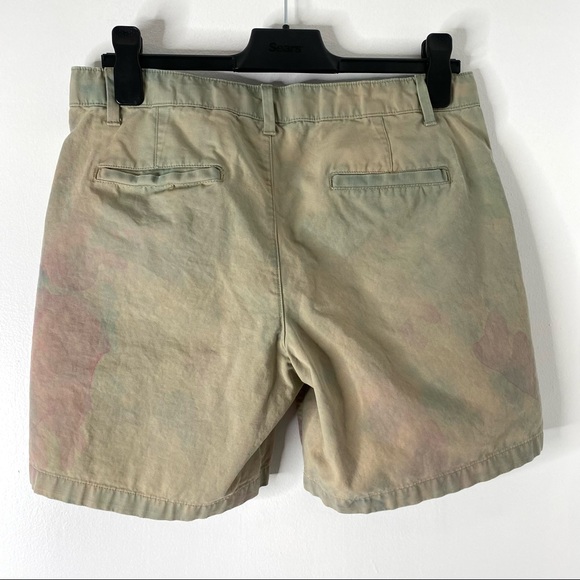 GAP Khaki Girlfriend Roll Up Shorts Tie Dye - Picture 5 of 9